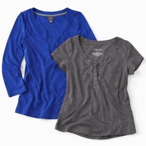 Set of 2 Maternity Tops: Liz Lange Blue V-Neck & Oh Baby Gray Henley Medium